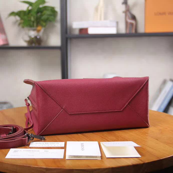 BALENCIAG巴黎世家 超暴款包包 摔紋牛皮手提跨包  BL1863
